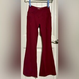 POPFLEX Crisscross Hourglass® Flared Legging with Pockets - Ruby